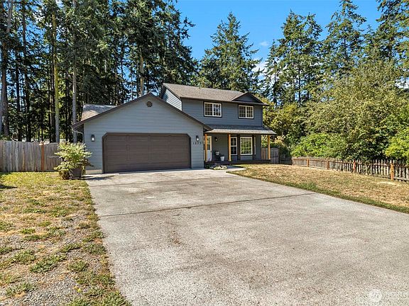 2nd image of 1273 NE Riksen Way