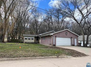 1403 Carlin Ave, Sioux City, IA 51105