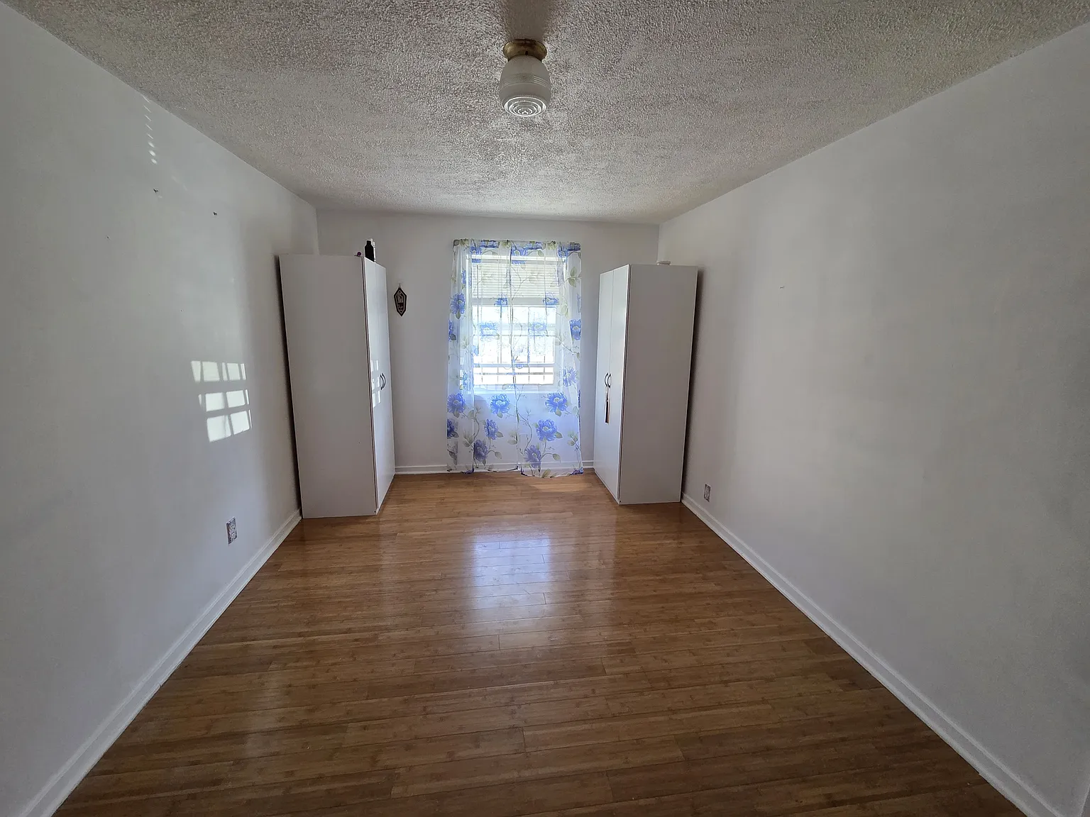 1 bed, 421 sqft, $1,950 — Photo 1