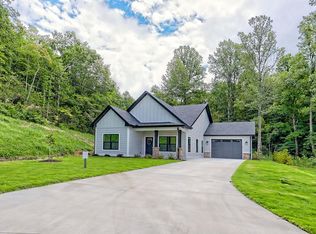 92 McTyeire Dr, Young Harris, GA 30582