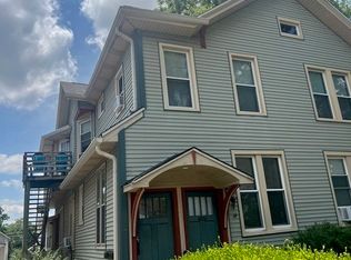 309 E Locust St, Bloomington, IL 61701