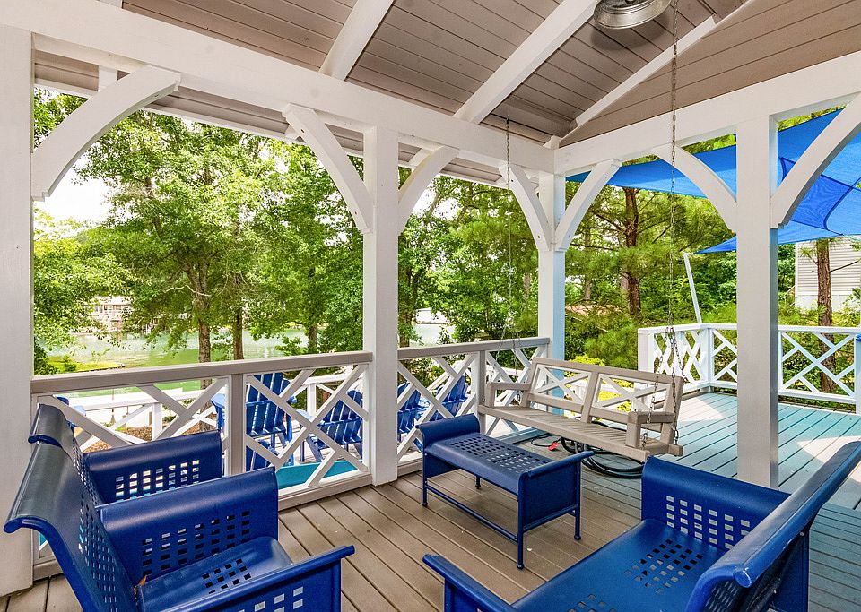 Welcome to 45 Lakeview Ct!