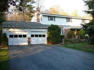 18 Pepper Holw, Clifton Park, NY 12065