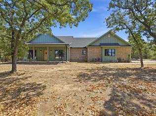 230 Silver Lakes Dr, Sunset, TX 76270