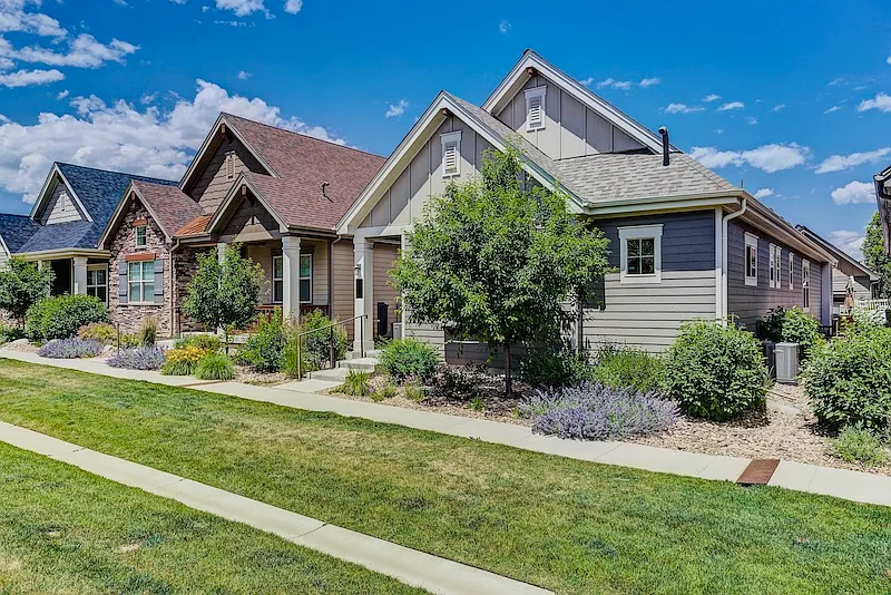 Meadowlark Ln