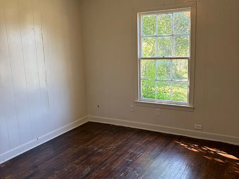 2501 Proctor Ave — Photo 8