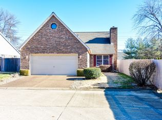 310 Rosemarie Ct, Evansville, IN 47715