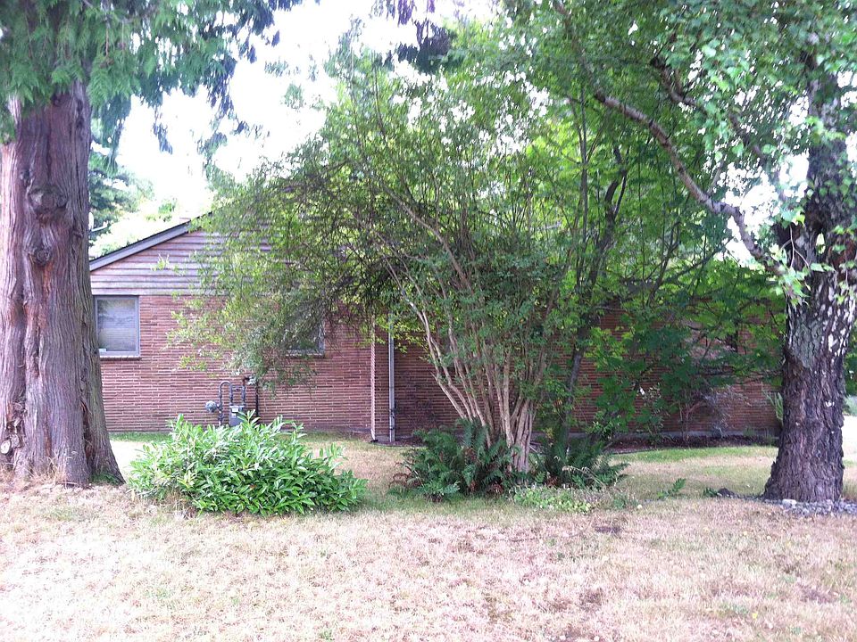 2nd image of 10420 23rd Ave NE