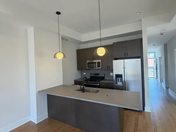 3354 N Sheffield Ave, Chicago, IL