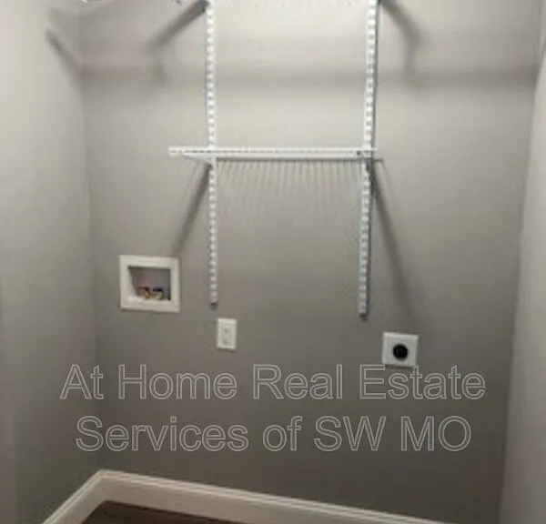 626 S New Ave — Photo 9