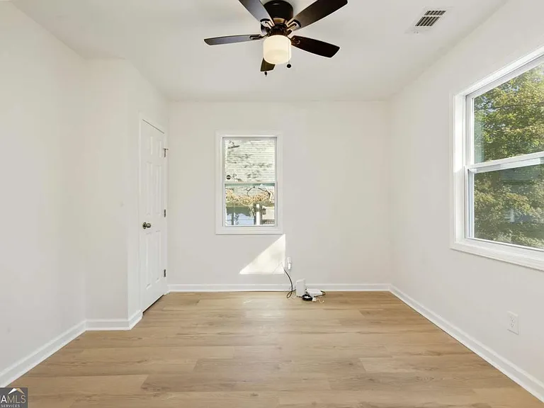 1015 Sims St SW — Photo 21