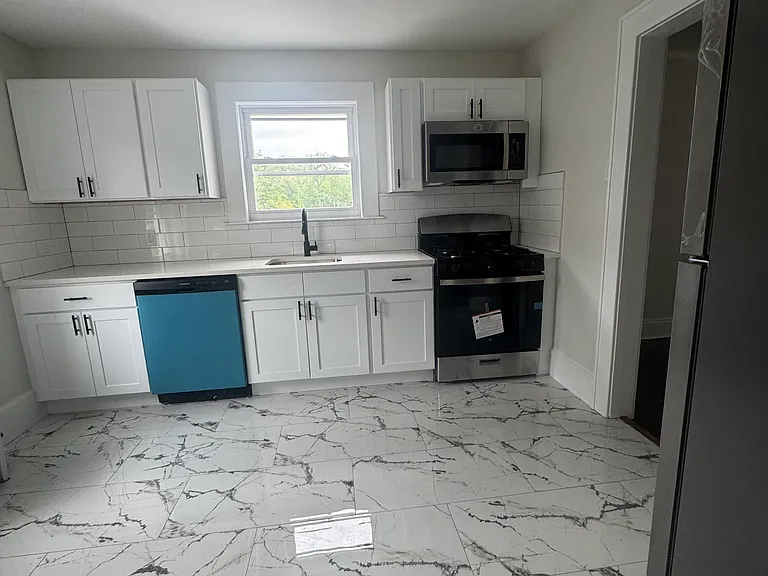 152 Mountain Ave — Photo 11