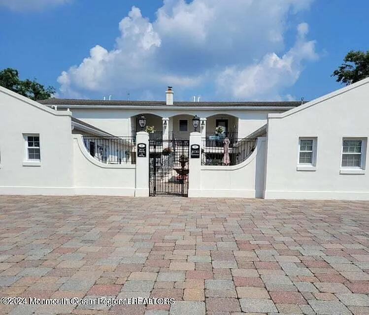 101 Trenton Ave APT 4 photo 1
