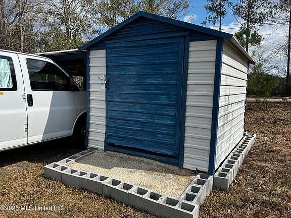 3rd image of 153 C F Eubanks Rd