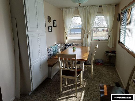 4th image of 825 E 18th Ave