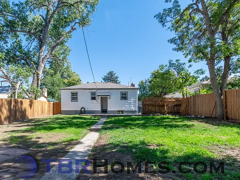4285 S Delaware St — Photo 13