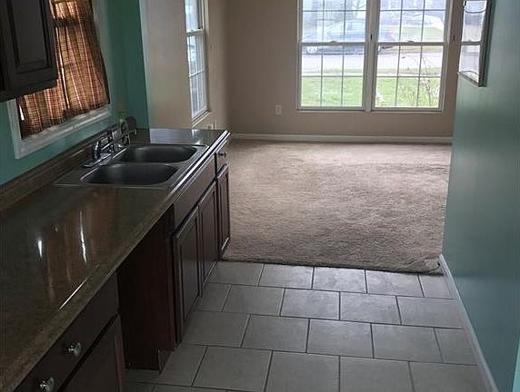 5th image of 12316 Sprecher Ave