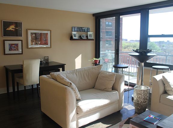 3rd image of 3430 N Lake Shore Dr APT 8N