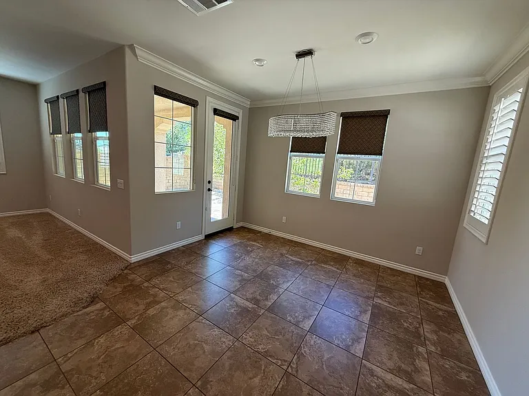 29052 W Hills Dr — Photo 12