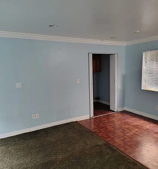 10516 Avalon Blvd — Photo 14