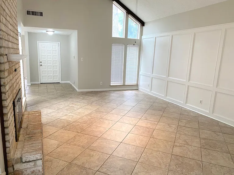 14934 Elmont Dr — Photo 5