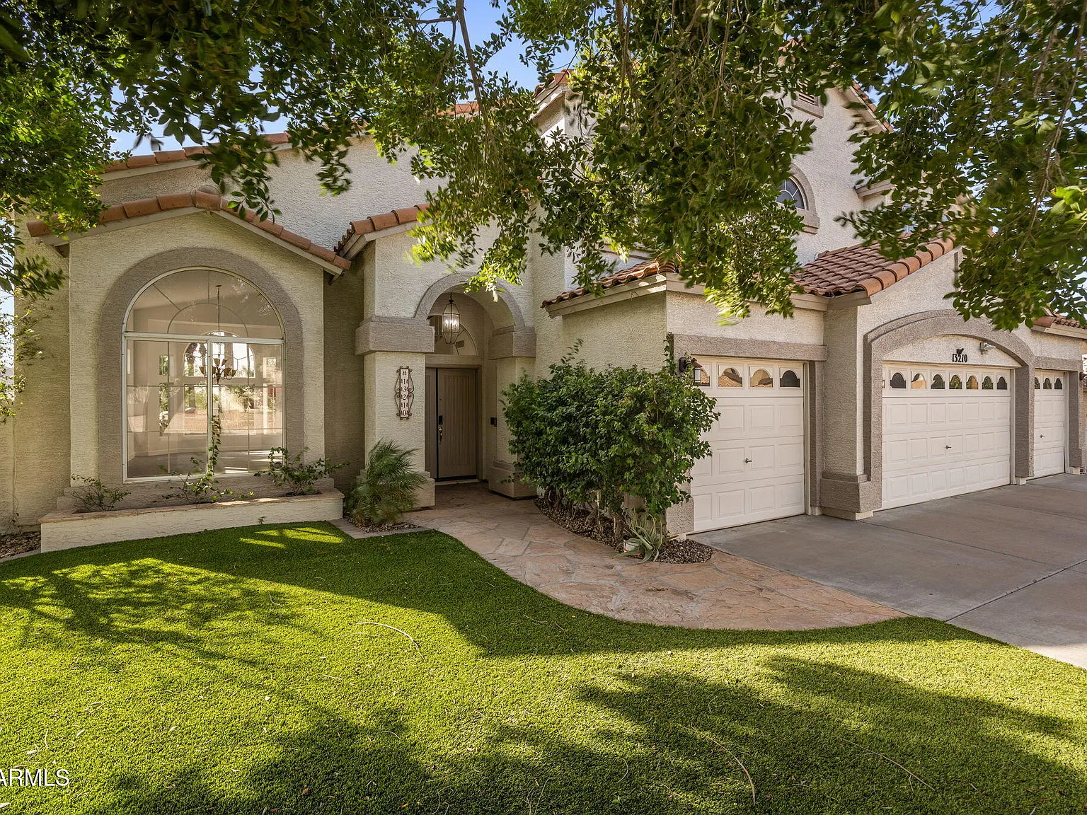 4 bed, 3.0 bath, 3652 sqft, $3,950 — Photo 4