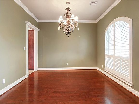 5th image of 4211 Beau Chene Dr