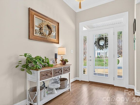 2nd image of 6444 Winding Creek Ln