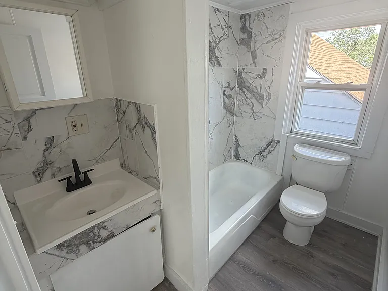 88 Linden St #2S — Photo 5