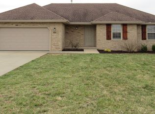 1214 E Chesapeake Dr, Ozark, MO 65721