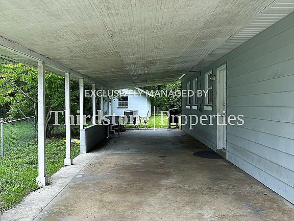 3rd image of 2429 Miss Muffet Ln W