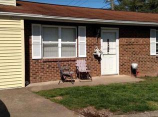 5302 Katie Ln, Cross Lanes, WV 25313