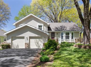 12422 W 100th St, Lenexa, KS 66215