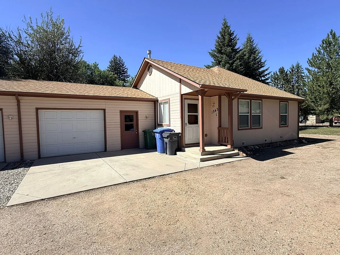 Downtown Loveland 2-Bedroom Home with Huge 2-Car Garage — Photo 1