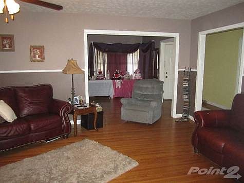 2nd image of 1810 Jessie Ln