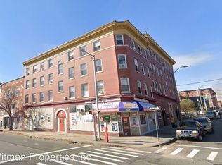 118 Sargeant St, Holyoke, MA 01040