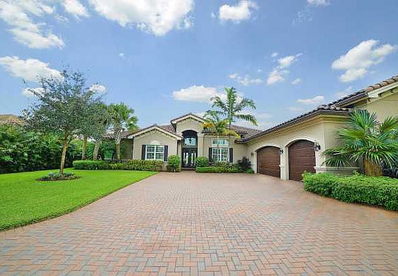 Home For Sale In Bay Hill Estates