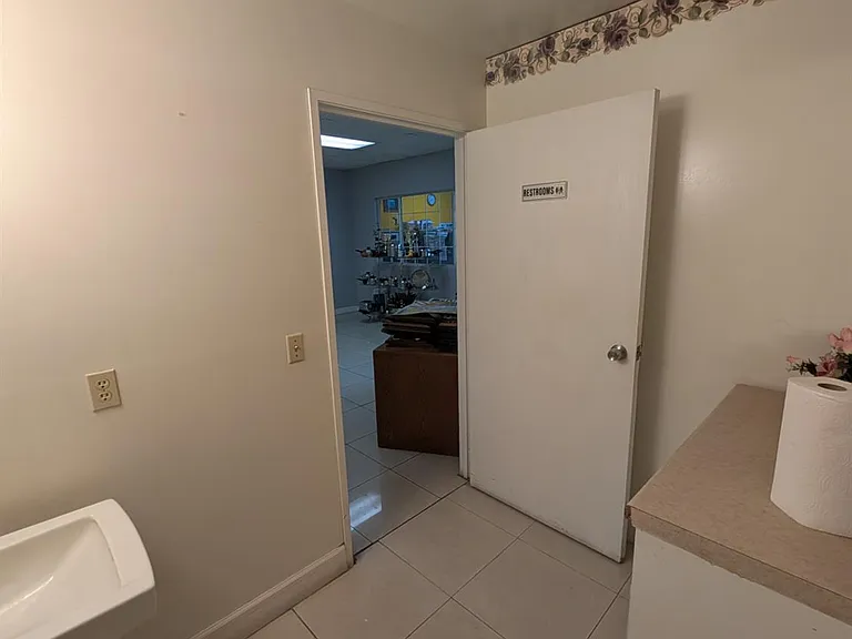 4672 W Jennifer Ave #1 — Photo 7