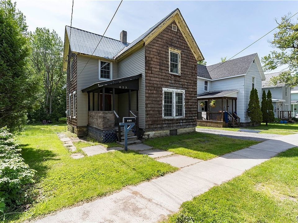 1st image of 823 Alexandria St