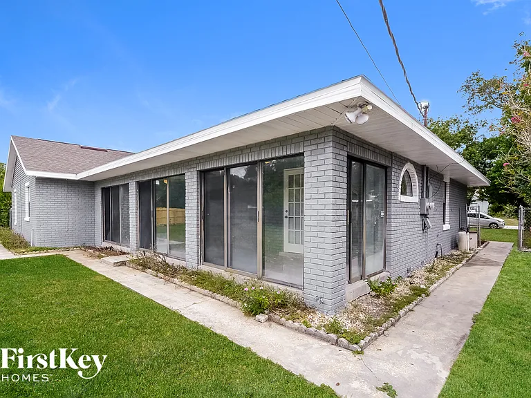558 Murphy Ave — Photo 13