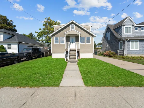 109 Laurel Street, Patchogue, NY 11772