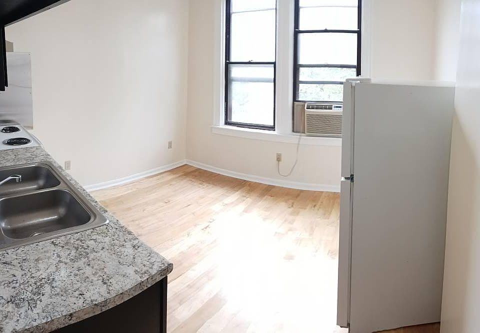 1st image of 4116 Hamilton Ave #3