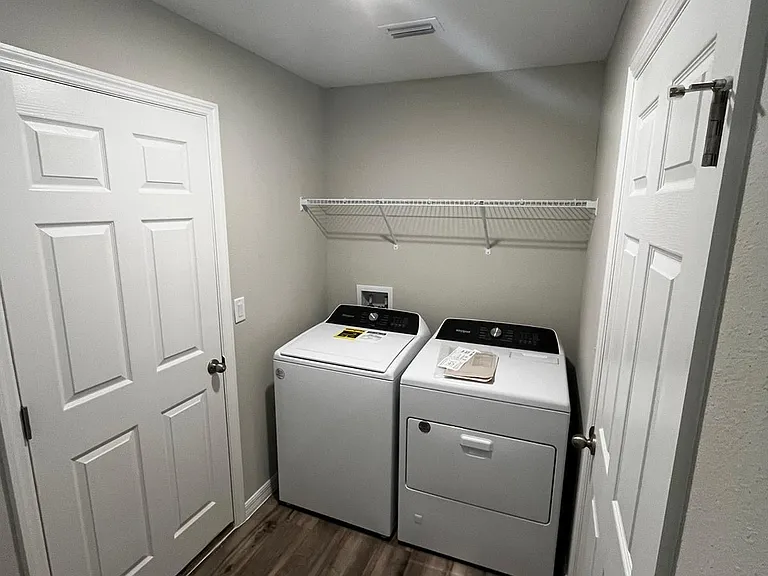 4904 Mainsail St — Photo 3