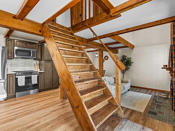 12th image of this home