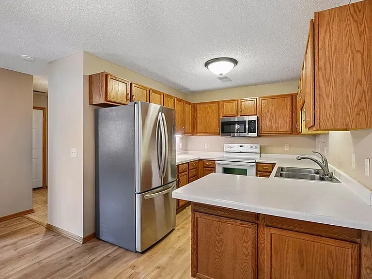 1003 Heather Ln #1 — Photo 6