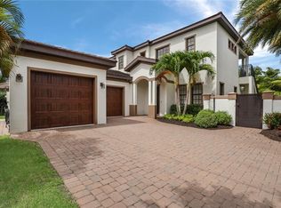 1800 Loma Linda St, Sarasota, FL 34239