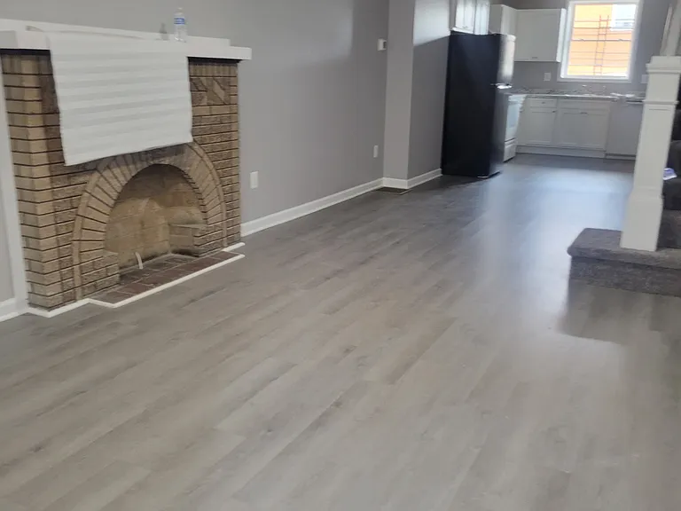 2637 E Madison St — Photo 3