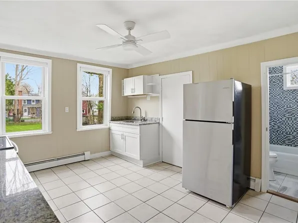 48 1/2 Constitution St #1, Bristol, RI 02809