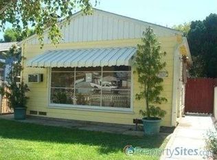 3210 W Chandler Blvd, Burbank, CA 91505
