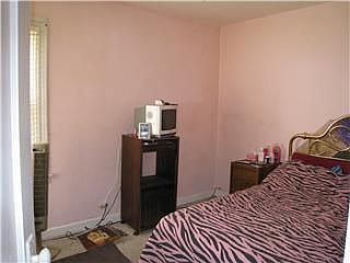 4th image of 2208 Emerson Ave